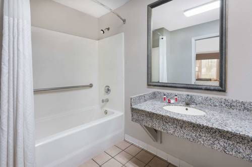 Imagen de la habitación del Hotel Days Inn By Wyndham Barnwell. Foto 12