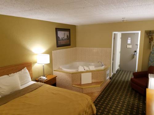 Imagen de la habitación del Hotel Days Inn By Wyndham Batavia Darien Lake Theme Park. Foto 3