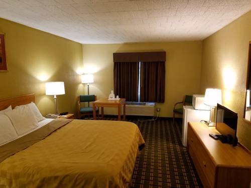 Imagen de la habitación del Hotel Days Inn By Wyndham Batavia Darien Lake Theme Park. Foto 4