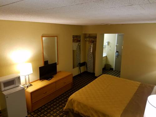 Imagen de la habitación del Hotel Days Inn By Wyndham Batavia Darien Lake Theme Park. Foto 5