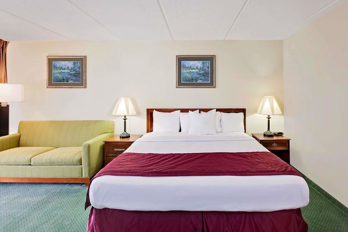Imagen de la habitación del Hotel Days Inn By Wyndham Bay City. Foto 2