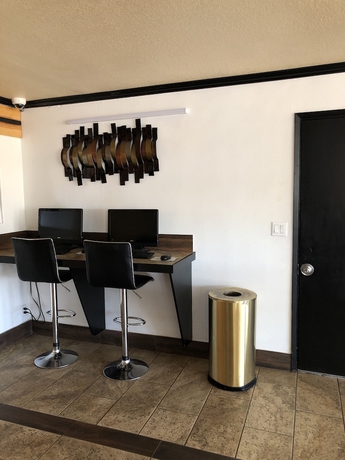 Imagen de los interiores del Hotel Days Inn By Wyndham Bend. Foto 19