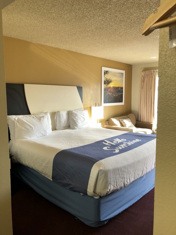 Imagen de la habitación del Hotel Days Inn By Wyndham Bend. Foto 17