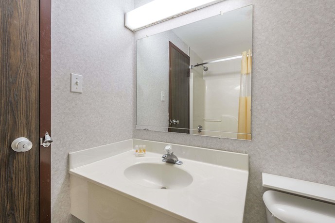 Imagen de la habitación del Hotel Days Inn By Wyndham Berlin Meriden. Foto 8