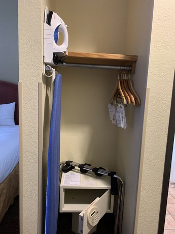 Imagen de la habitación del Hotel Days Inn By Wyndham Bernalillo. Foto 3