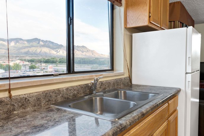 Imagen de la habitación del Hotel Days Inn By Wyndham Bernalillo. Foto 18