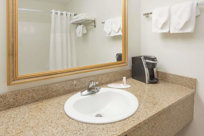 Imagen de la habitación del Hotel Days Inn By Wyndham Biloxi Beach. Foto 2