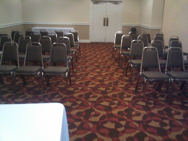 Imagen de los interiores del Hotel Days Inn By Wyndham Birmingham Vestavia Hills. Foto 7