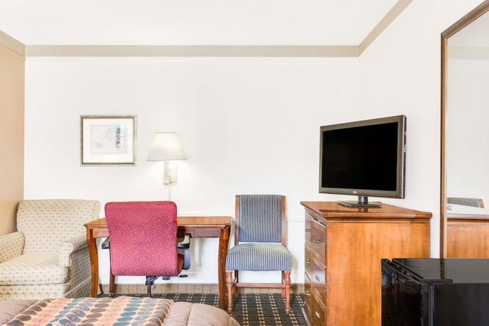 Imagen de la habitación del Hotel Days Inn By Wyndham Birmingham/west. Foto 4