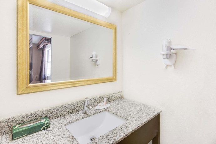 Imagen de la habitación del Hotel Days Inn By Wyndham Birmingham/west. Foto 8