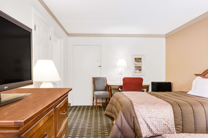Imagen de la habitación del Hotel Days Inn By Wyndham Birmingham/west. Foto 11