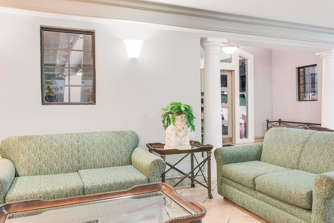 Imagen de los interiores del Hotel Days Inn By Wyndham Birmingham/west. Foto 16