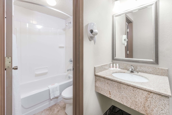 Imagen de la habitación del Hotel Days Inn By Wyndham Bismarck. Foto 7