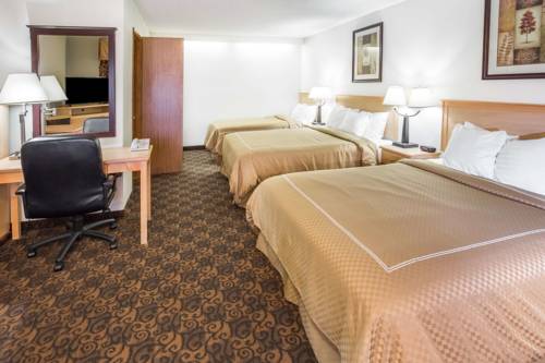 Imagen de la habitación del Hotel Days Inn By Wyndham Black Bear. Foto 8