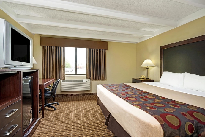 Imagen de la habitación del Hotel Days Inn By Wyndham Bloomington West. Foto 4