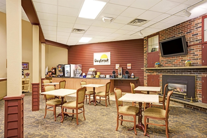 Imagen del bar/restaurante del Hotel Days Inn By Wyndham Bloomington West. Foto 3