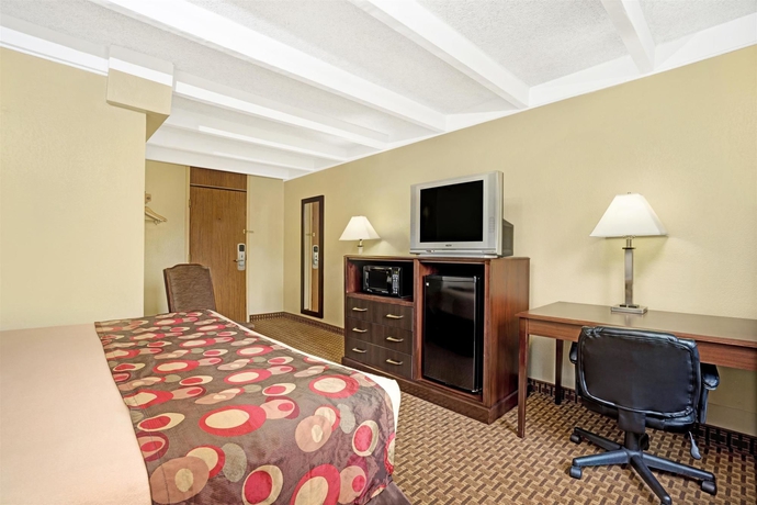 Imagen de la habitación del Hotel Days Inn By Wyndham Bloomington West. Foto 10