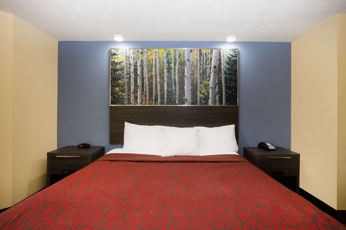 Imagen de la habitación del Hotel Days Inn By Wyndham Blue Springs. Foto 10