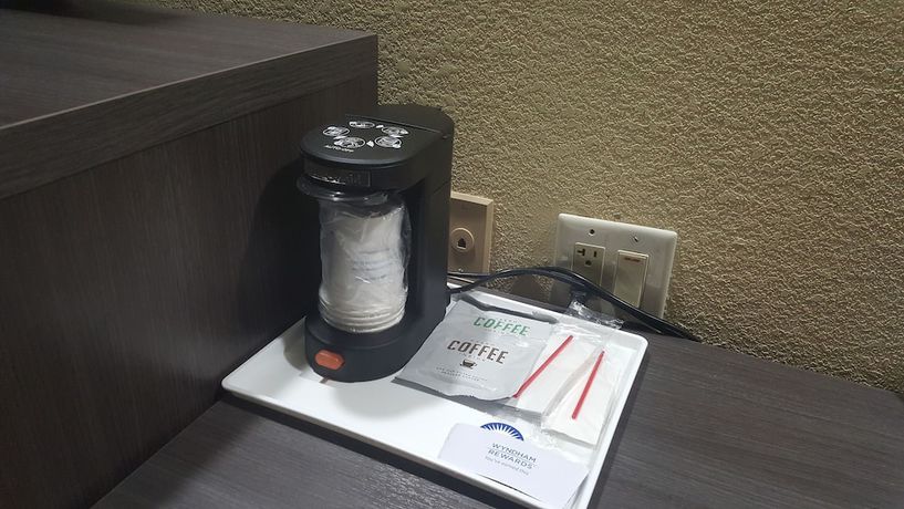 Imagen de la habitación del Hotel Days Inn By Wyndham Blue Springs. Foto 12
