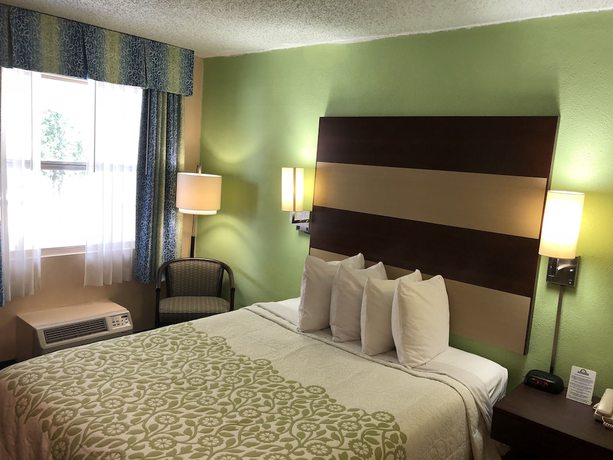 Imagen de la habitación del Hotel Days Inn By Wyndham Bradenton I-75. Foto 5