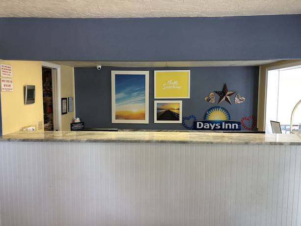 Imagen de los interiores del Hotel Days Inn By Wyndham Bradenton I-75. Foto 20
