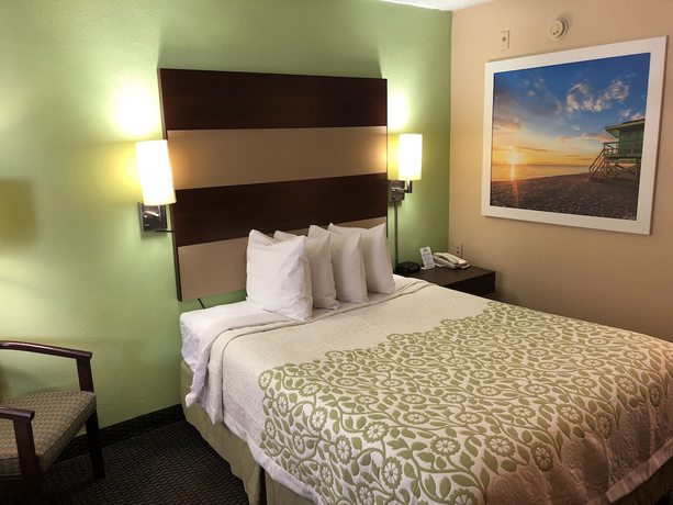 Imagen de la habitación del Hotel Days Inn By Wyndham Bradenton I-75. Foto 14