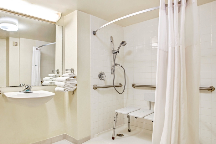 Imagen de la habitación del Hotel Days Inn By Wyndham Bradenton - Near The Gulf. Foto 4