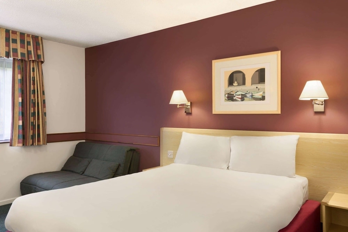 Imagen de la habitación del Hotel Days Inn By Wyndham Bradford M62. Foto 6