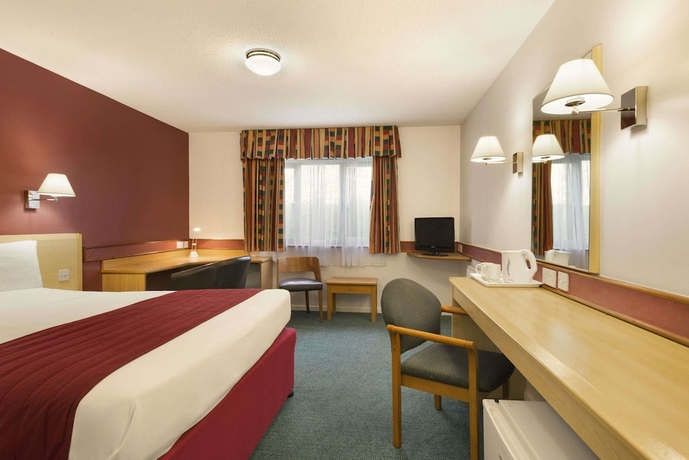 Imagen de la habitación del Hotel Days Inn By Wyndham Bradford M62. Foto 8