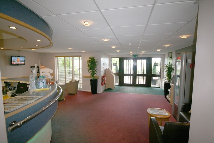 Imagen de los interiores del Hotel Days Inn By Wyndham Bradford M62. Foto 18