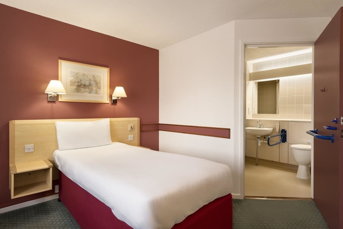 Imagen de la habitación del Hotel Days Inn By Wyndham Bradford M62. Foto 11