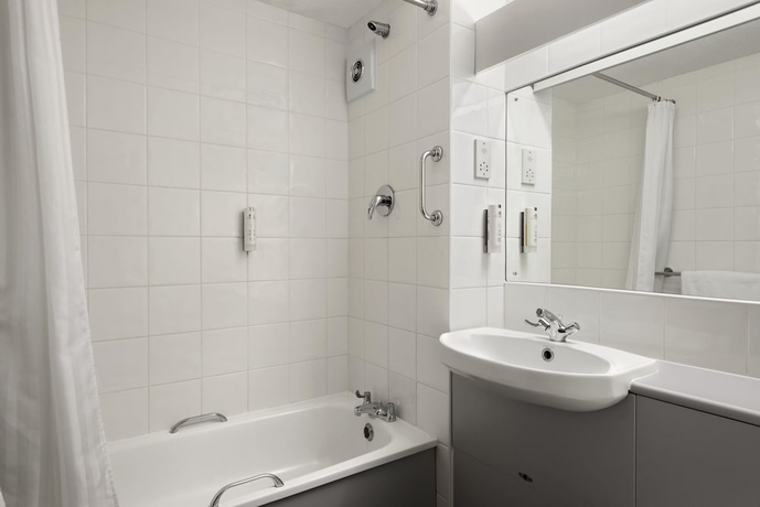 Imagen de la habitación del Hotel Days Inn By Wyndham Bradford M62. Foto 15