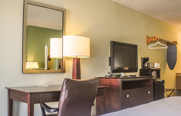 Imagen de la habitación del Hotel Days Inn By Wyndham Branson Near Theatre District. Foto 11