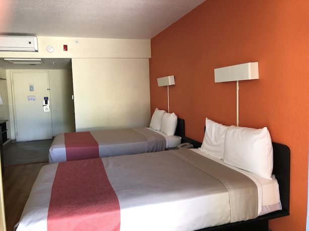 Imagen de la habitación del Hotel Days Inn By Wyndham Brawley. Foto 8