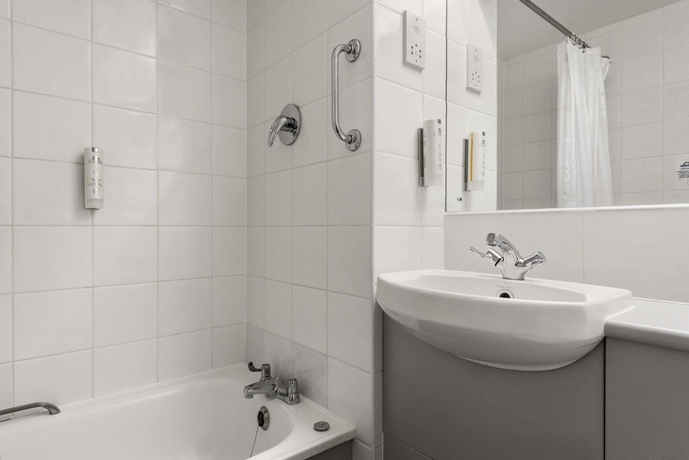 Imagen de la habitación del Hotel Days Inn By Wyndham Bridgend Cardiff M4. Foto 9