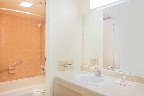 Imagen de la habitación del Hotel Days Inn By Wyndham Bristol Parkway. Foto 4