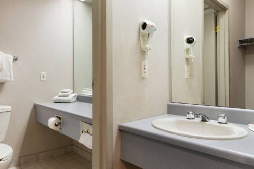 Imagen de la habitación del Hotel Days Inn By Wyndham Brockville. Foto 5
