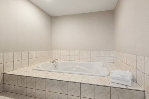 Imagen de la habitación del Hotel Days Inn By Wyndham Brockville. Foto 13