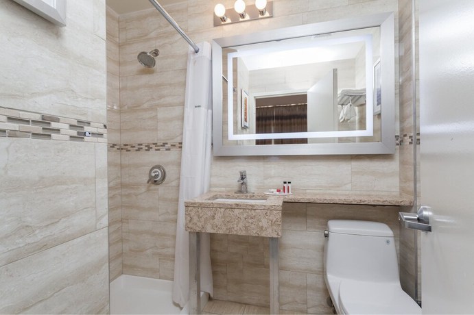 Imagen de la habitación del Hotel Days Inn By Wyndham Brooklyn Crown Heights. Foto 4