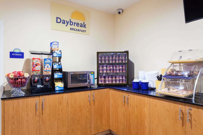 Imagen de los interiores del Hotel Days Inn By Wyndham Brooklyn Crown Heights. Foto 8