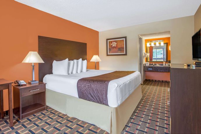 Imagen de la habitación del Hotel Days Inn By Wyndham Brooksville/dade City. Foto 5