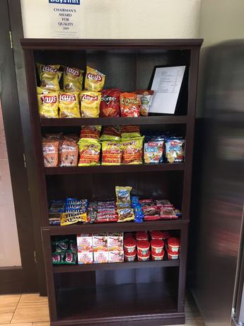 Imagen de los interiores del Hotel Days Inn By Wyndham Brooksville/dade City. Foto 17