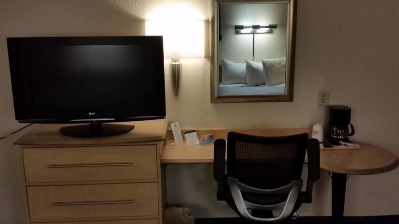 Imagen de la habitación del Hotel Days Inn By Wyndham Buena Park. Foto 4