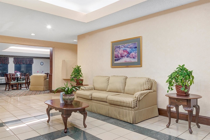 Imagen de los interiores del Hotel Days Inn By Wyndham Burlington East. Foto 6