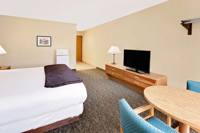 Imagen de la habitación del Hotel Days Inn By Wyndham Cadillac. Foto 2