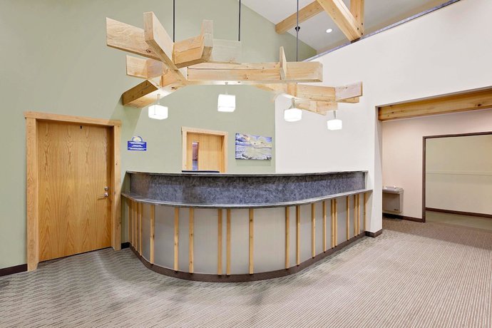 Imagen de los interiores del Hotel Days Inn By Wyndham Cadillac. Foto 17