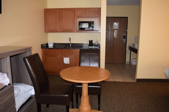 Imagen de la habitación del Hotel Days Inn By Wyndham Cadillac. Foto 14