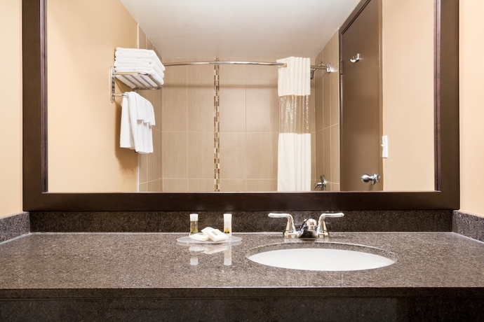 Imagen de la habitación del Hotel Days Inn By Wyndham Calgary Northwest. Foto 14