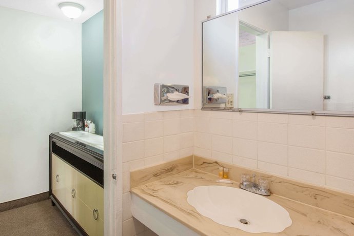 Imagen de la habitación del Hotel Days Inn By Wyndham Camarillo - Ventura. Foto 8