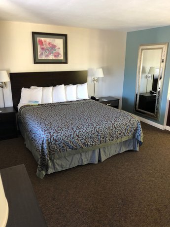 Imagen de la habitación del Hotel Days Inn By Wyndham Camarillo - Ventura. Foto 15